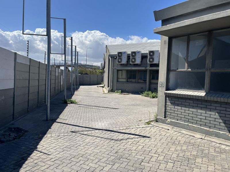 To Let commercial Property for Rent in Paarden Eiland Western Cape
